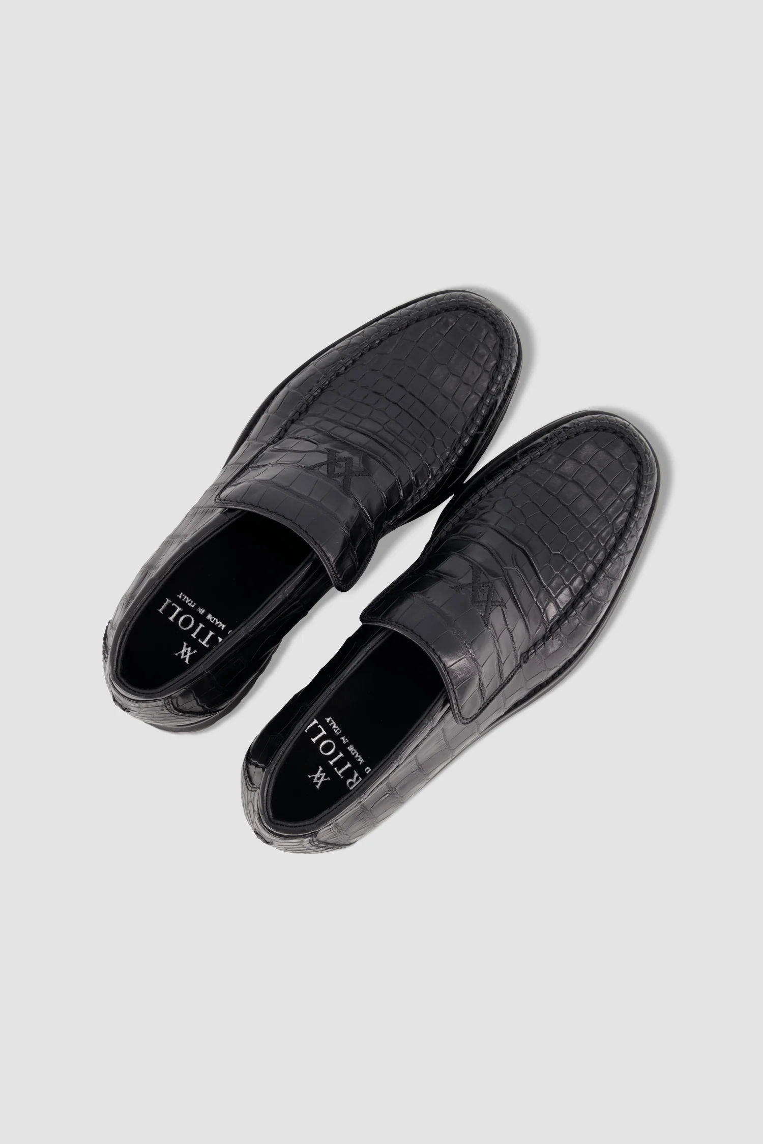 Artioli Black Full Alligator Ankleboot - Image 4