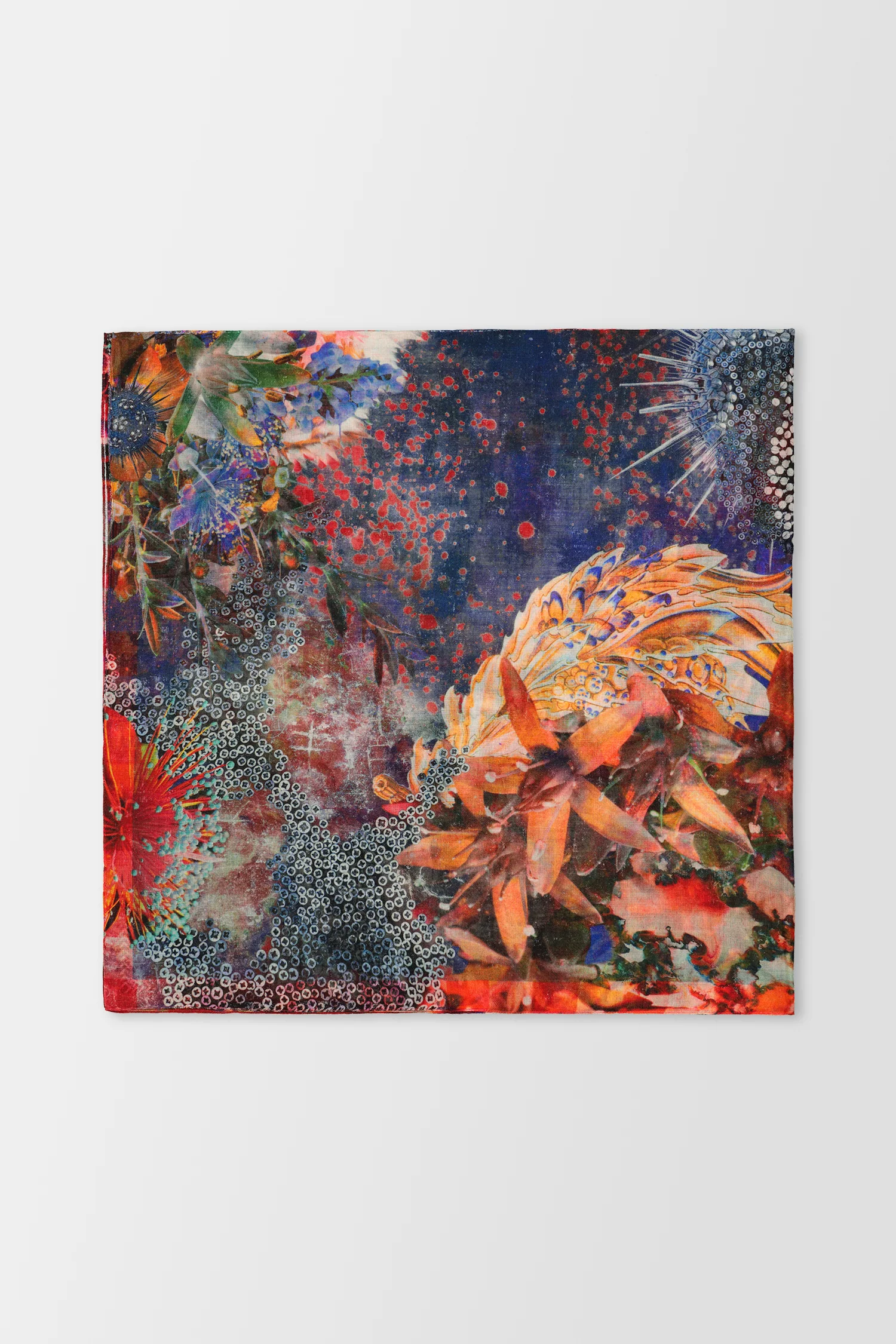 Christian Lacroix Oasis Atlantis Small - Image 2