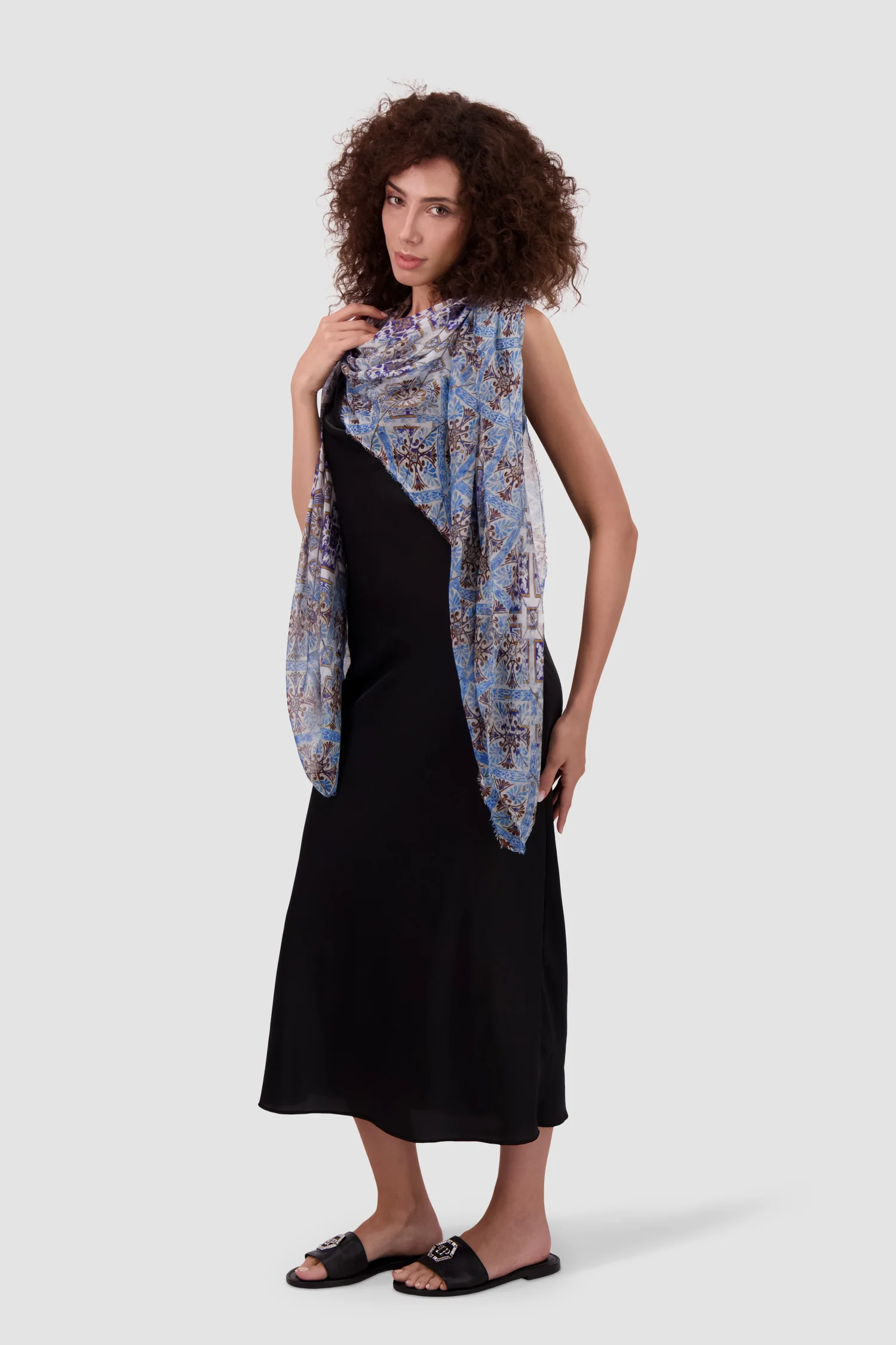 Faliero Sarti Blue Richard - Image 4