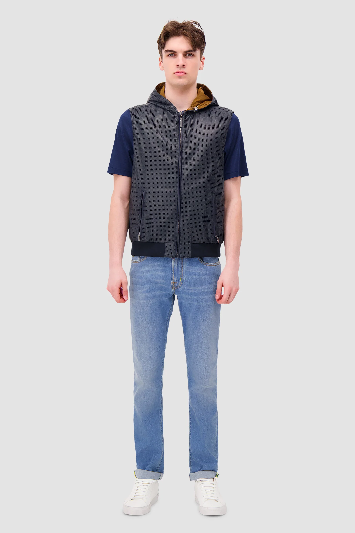 Hettabretz Navy/Brown Reversible Vest - Image 3