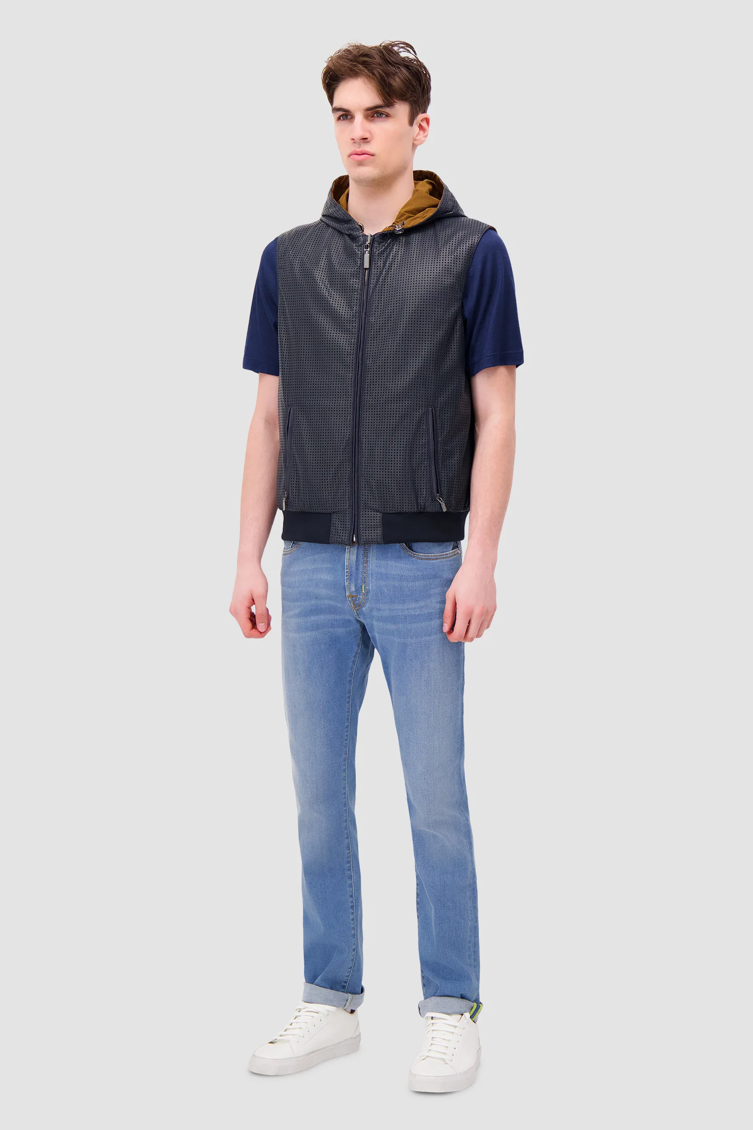 Hettabretz Navy/Brown Reversible Vest - Image 4