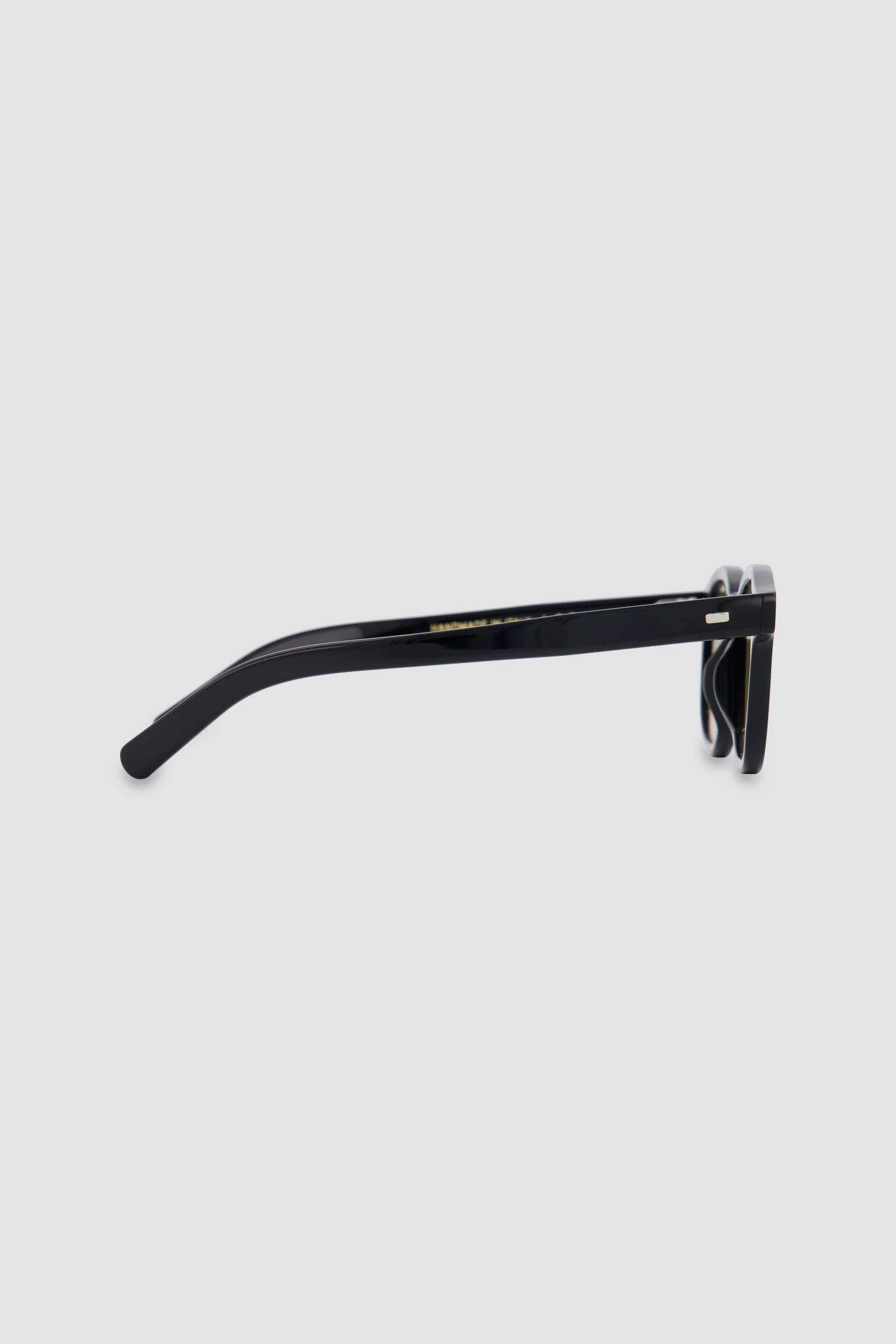L.G.R Black/Yellow Gradient Photochromic 49' Fez Bold Sunglasses - Image 3