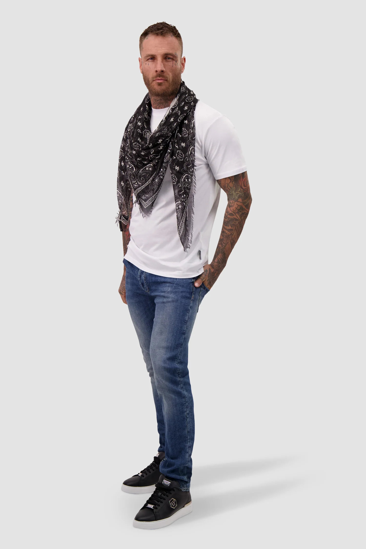 Philipp Plein Black Monogram Scarf - Image 4