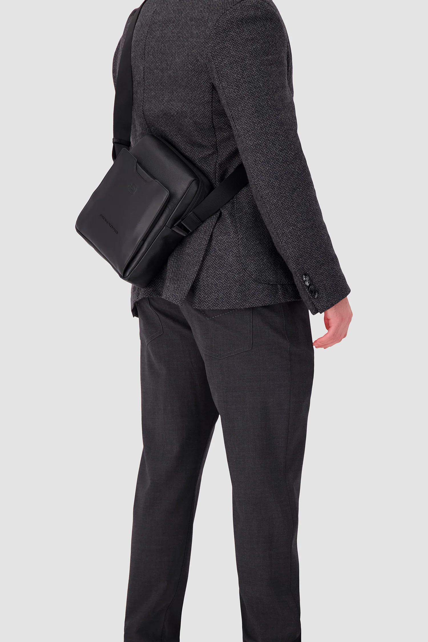 Piquadro Black Crossbody iPad Bag - Image 8
