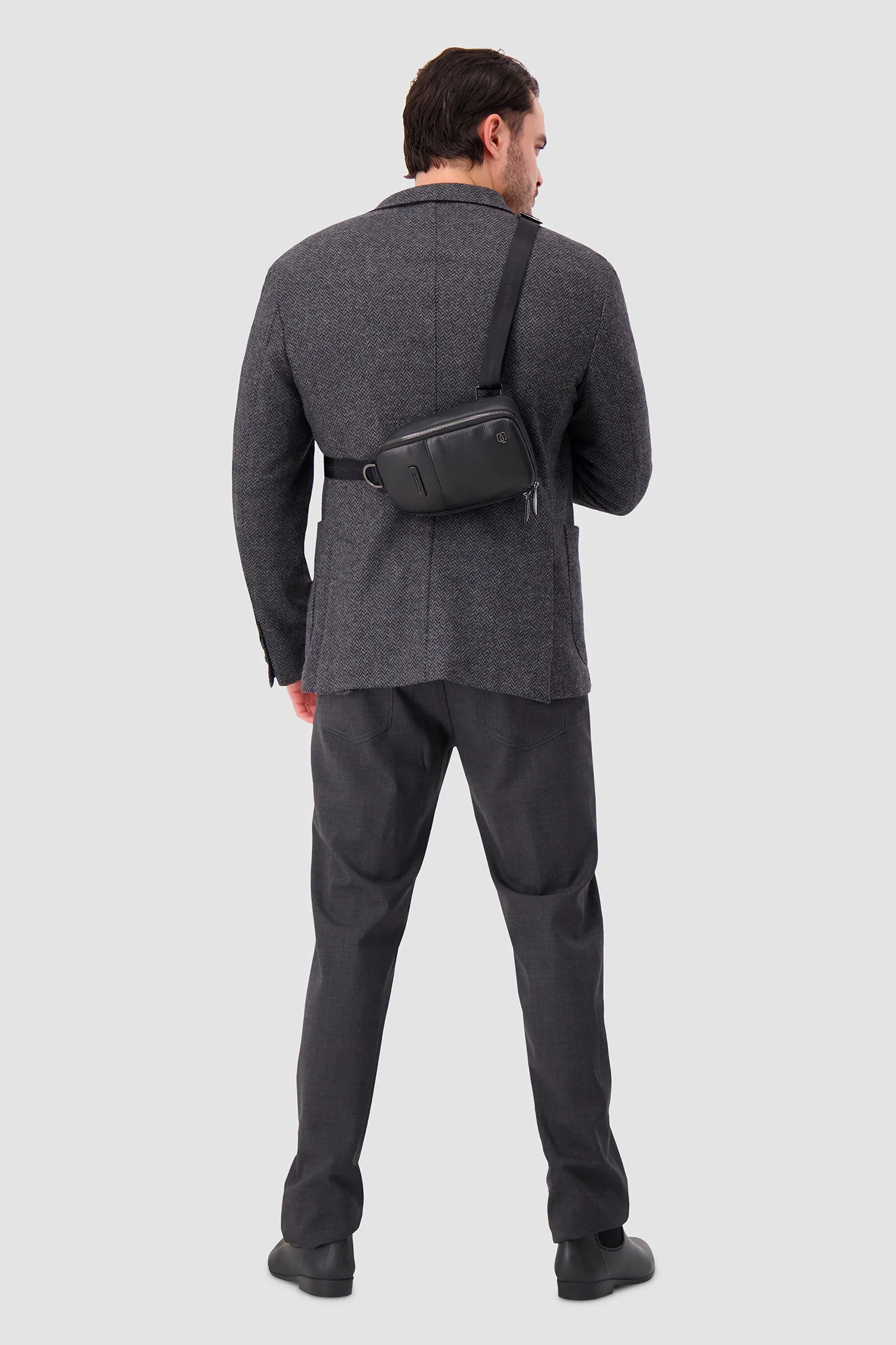 Piquadro Black Crossbody iPhone Bag - Image 7