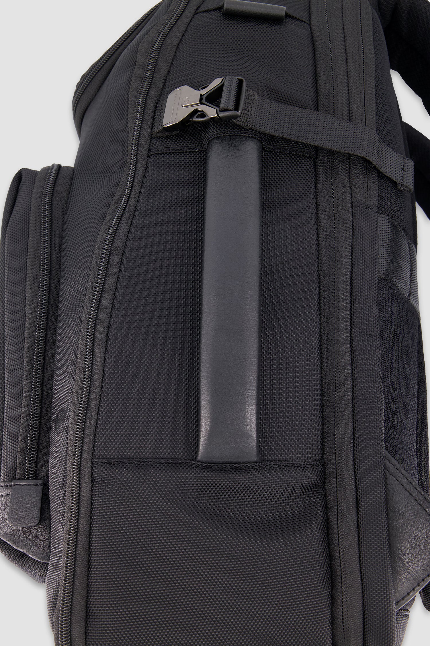 Piquadro Black Expandable Travel Laptop Backpack 15.6" - Image 8