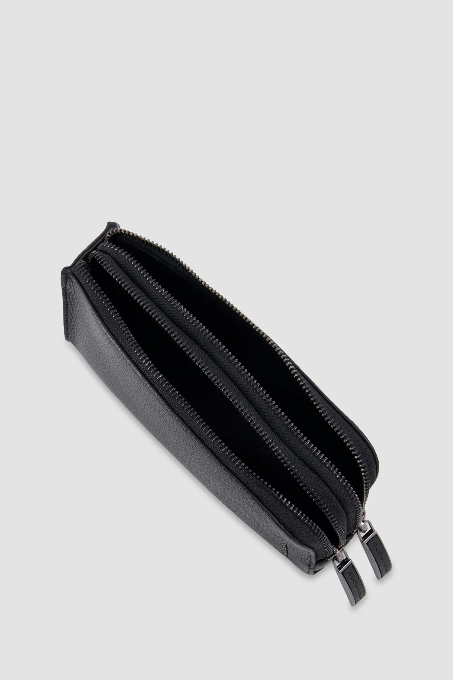 Piquadro Black Leather Pouchette - Image 4