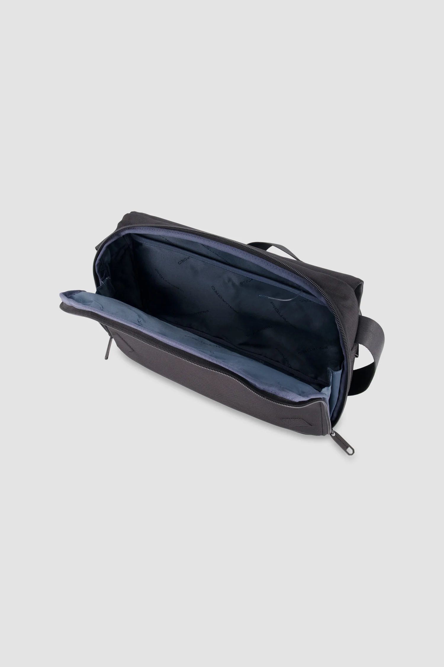 Piquadro Black Messenger / iPad Bag - Image 4