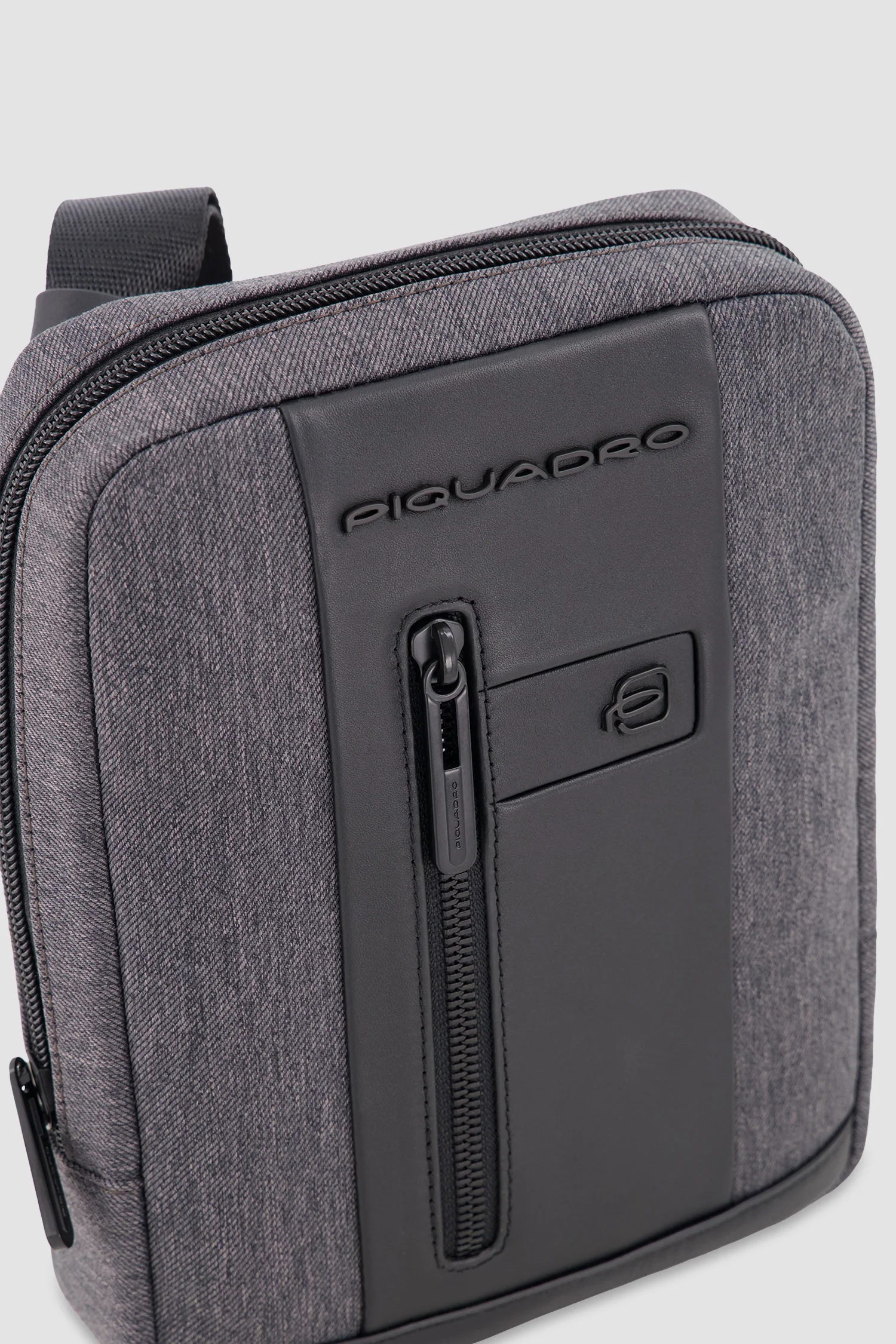 Piquadro Grey/Black Crossbody Bag - Image 6