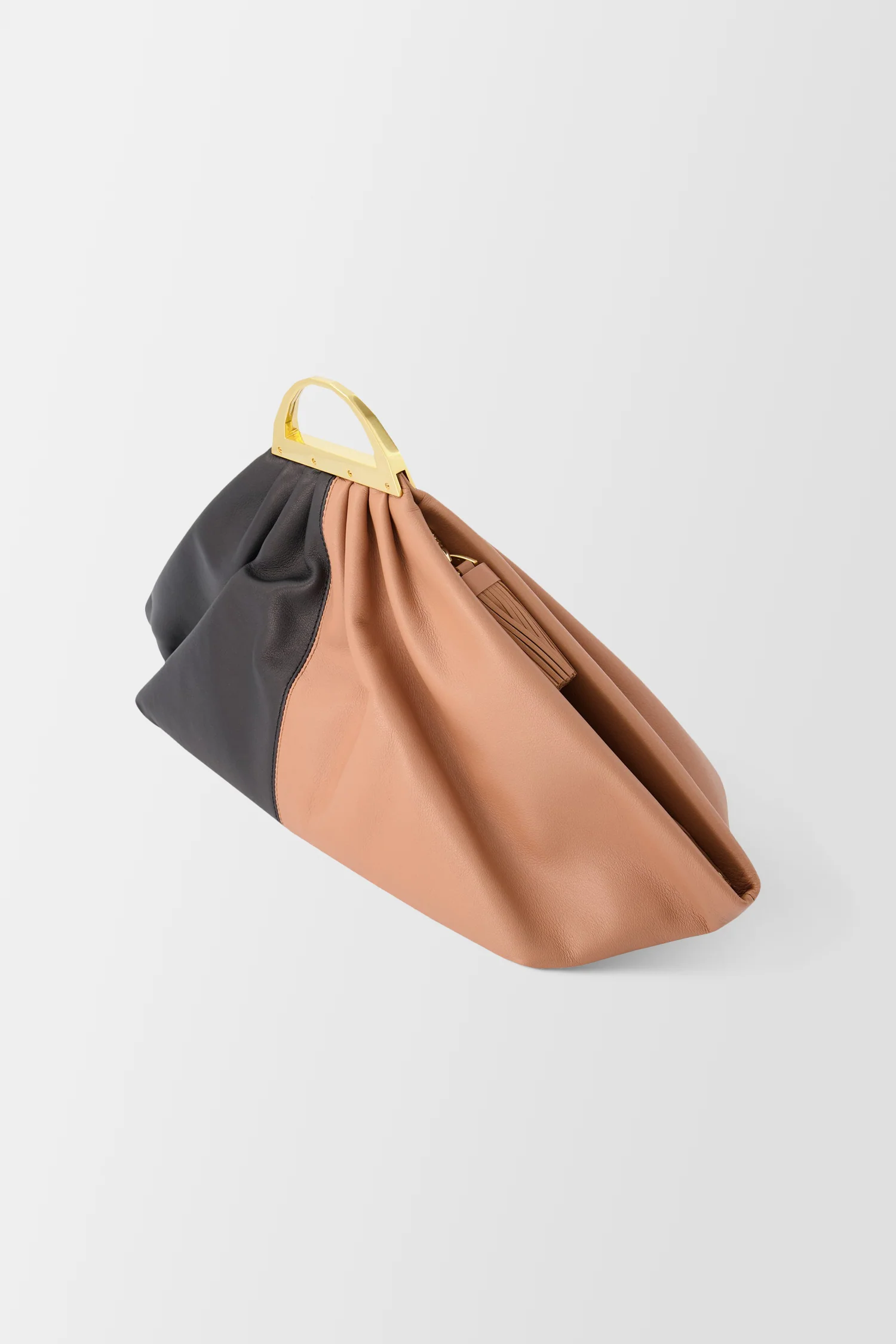 The Volon Maple/ Black Gabi Handbag - Image 3